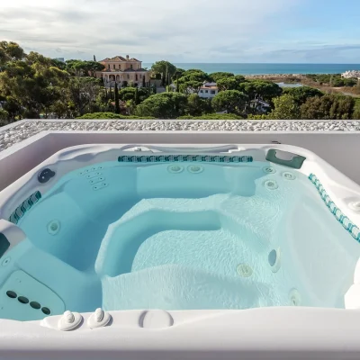 jacuzzi-suite-relaxation-roof-with-sea-views